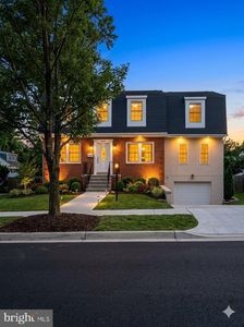 406 Leighton Ave