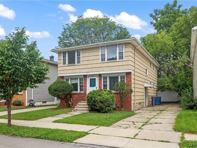 157 W Winspear Ave
