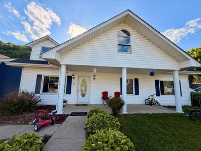 98 Cardinal Dr