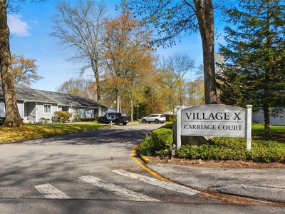 157 Carriage Court #E