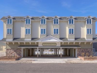 317 83rd St APT 4