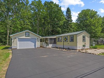 35 Leisure Drive
