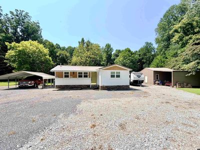 5823 W Highway 21
