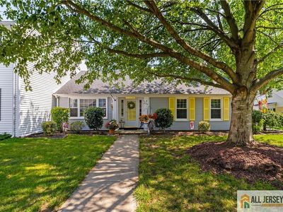 74 E Amherst Ln