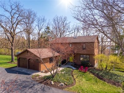 6 Woodmere Ln