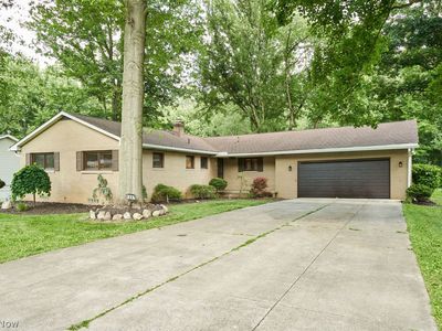 1097 Oak Tree Rd