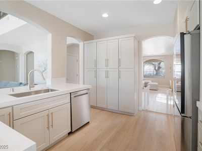 9917 Dusty Winds Ave