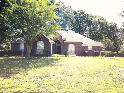 1903 Skylark Cir