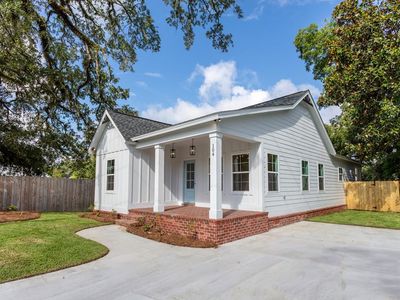 104 Magnolia St