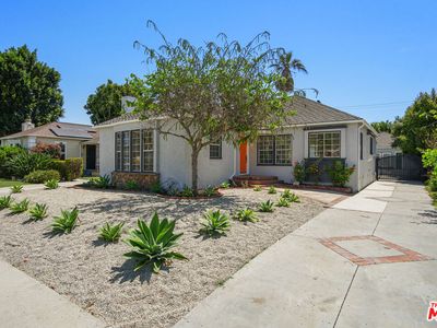 1962 S Point View St