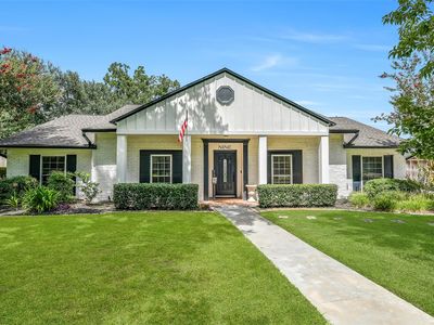 9 Earlham Dr