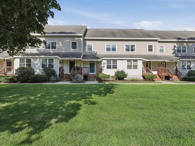 6 Mayberry Dr #E