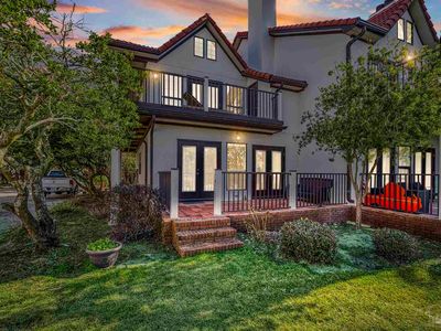 120 Baybridge Dr