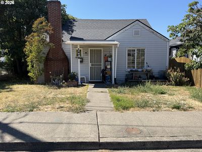 Property at 1470 SE Jackson St, Roseburg, OR