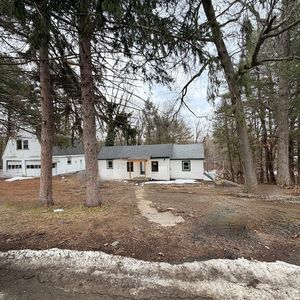 35 Lindbergh St