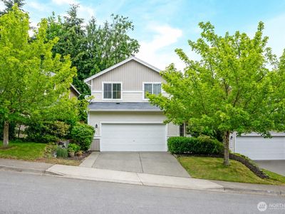 784 Ebbets Drive SW