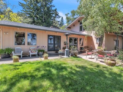 4552 Belmont Court