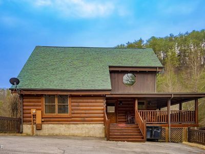 1928 Bear Creek Falls Way