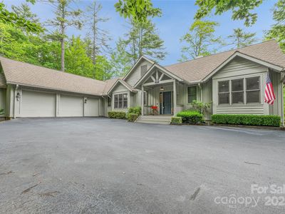 877 Winding Creek Rd