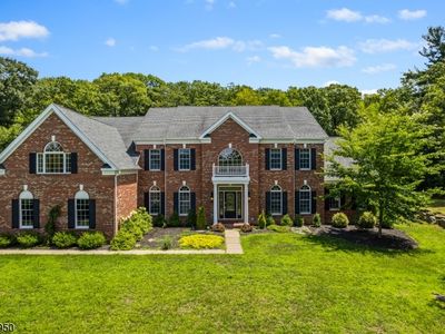 5 Crownview Ct