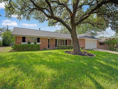 2925 Wacos Dr