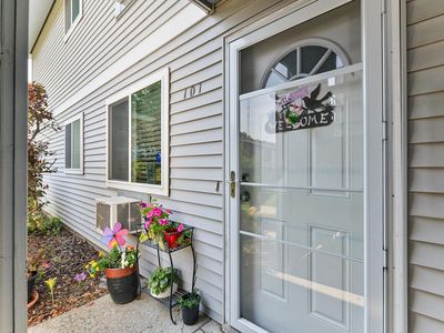 4026 S Regal St APT 101