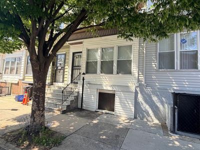 2239 W Somerset St