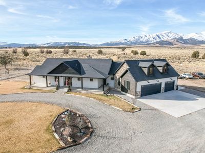 688 W Canyon Meadows Ln