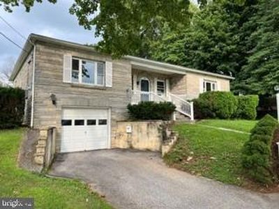 39 W Clearview Dr