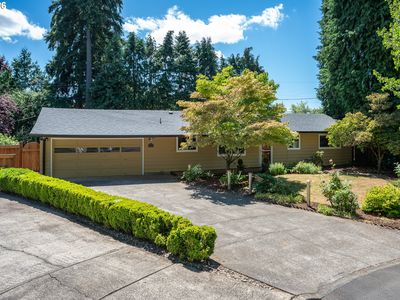 124 NE Lincoln Ct