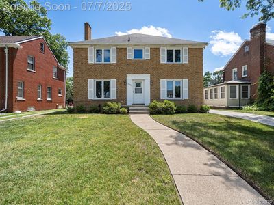 4619 W Outer Dr