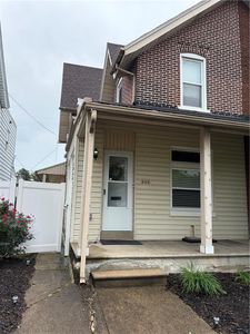 848 Saint John St