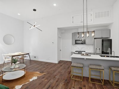 104 Glenwood Ave #303
