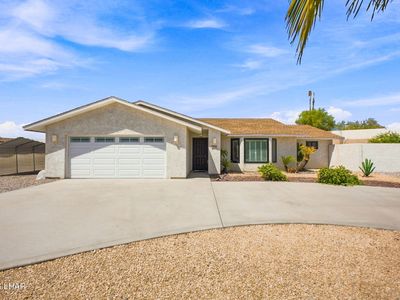301 Acoma Blvd N