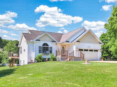 77 Grandway Ct