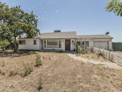 17209 E Floral Ave