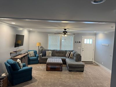 4119 Geranium Ln