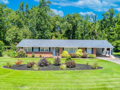 220 Holly Dr