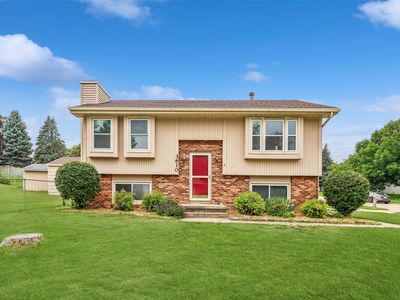 Property at 3610 Melanie Dr, Urbandale, IA