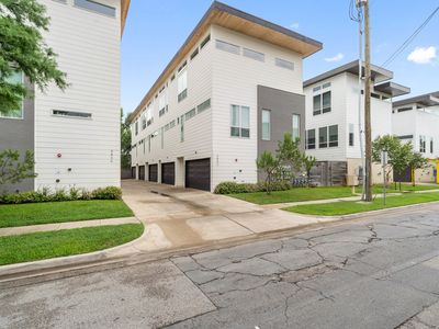 5802 Lindell Ave Unit 102