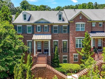 2828 Broughton Ln SE