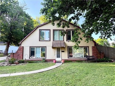 3127 Gene Field Rd