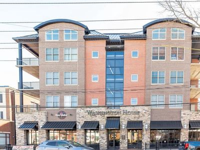 113 E Main St Unit 207