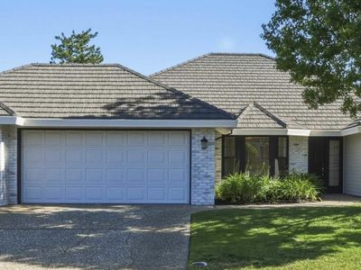 1812 Summerhill Dr