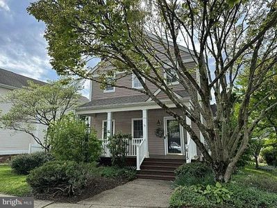 615 Yardley Ln