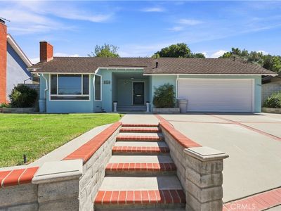 2080 Avenida Feliciano