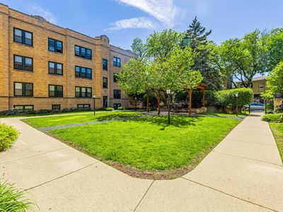 4035 N Mozart St #2