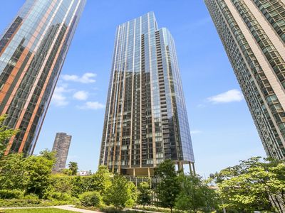 211 N Harbor Dr #4107