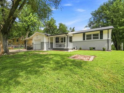 1325 Johnson Dr