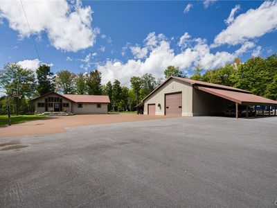 5117 Pleasant Valley Rd